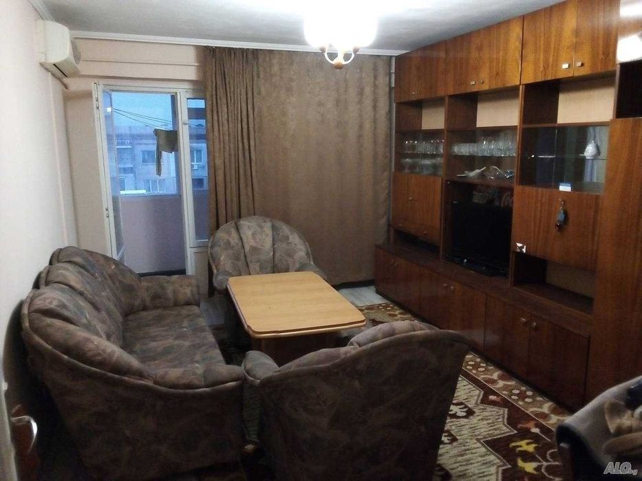 Дава се под наем Двустаен апартамент в Бургас, Славейков - 65 кв.м за 306 € - Снимка #3