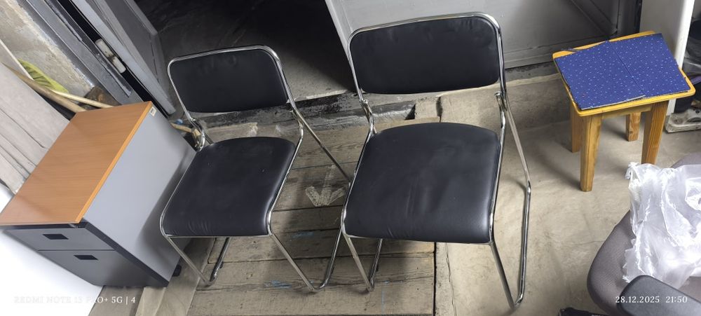 Продам Диван, кресло, шкаф, стулья