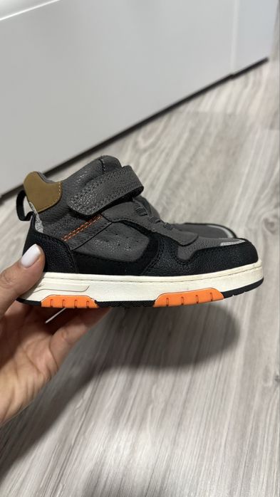 Детские осенние ботинки