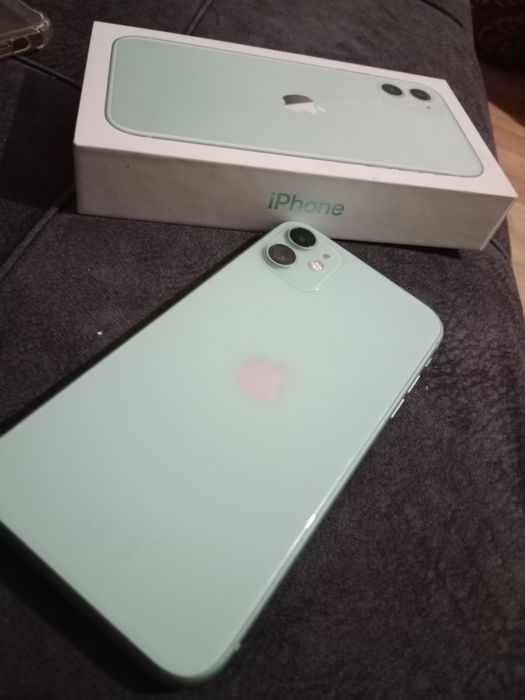 iPhone 11 продам