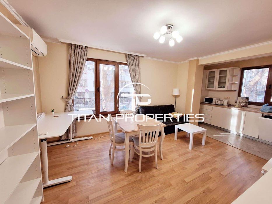 Дава се под наем Двустаен апартамент в Варна, Общината - 50 кв.м за 550 € - Снимка #1