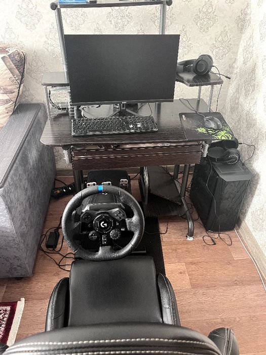 Logitech g923 с кокпитом