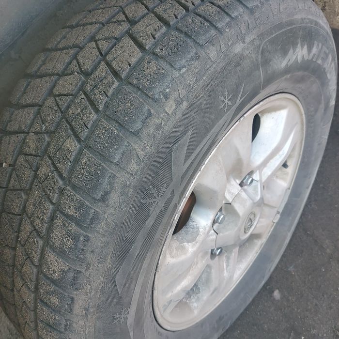 Продам комплект колес 5/150