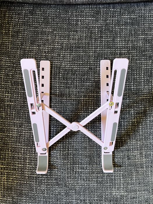 Поставка за лаптоп