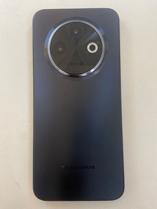 Срочно продам телефон TECNO SPARK 30C