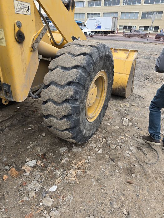 Продам фронтальный погрузчик