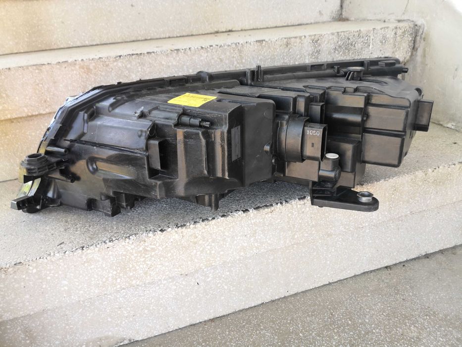 Фар Skoda Octavia FULL LED десен/Фар Шкода Октавиа LED Оригинален