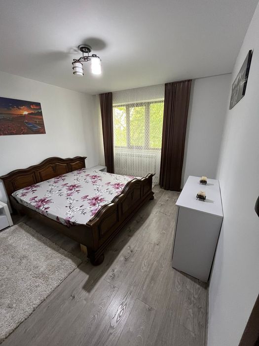 Apartament de închiriat