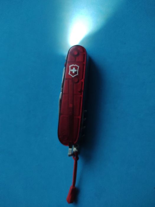 Рядък модел джобно ножче viktorinox