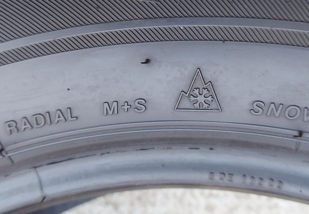 Set 4buc 205/60 R17 93H Bridgestone Blizzak LM-001 *BMW M+S iarnă