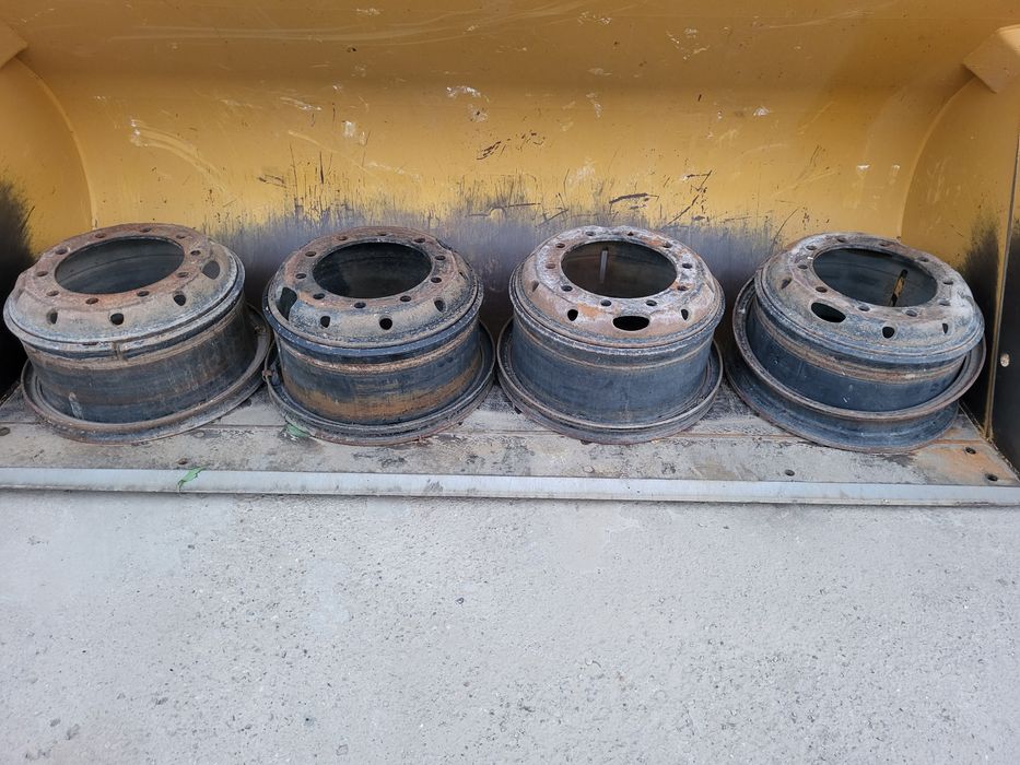 Диски  от камаза.