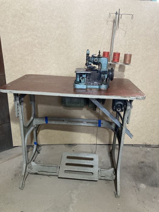 Оверлок промышленный