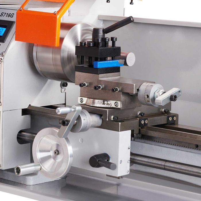 Strung metalic mini 180x400mm, 800W,150-2500rpm,cu mandrină 3-rapoarte