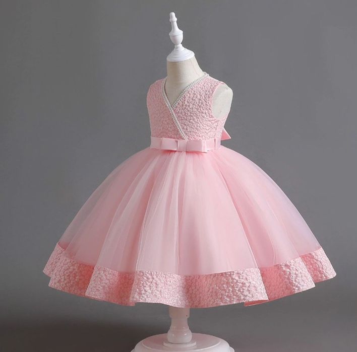 Нарядное  платье