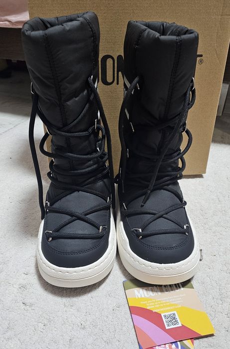 Нови Moon Boot 32