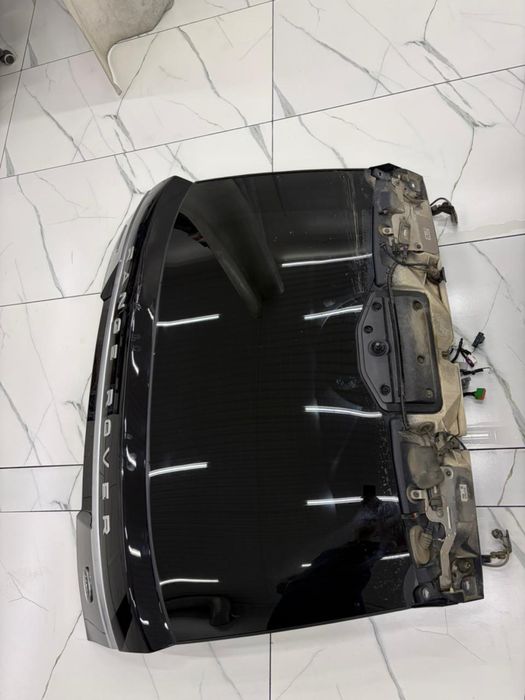 Крышки богажника Range Rover L405 деффект