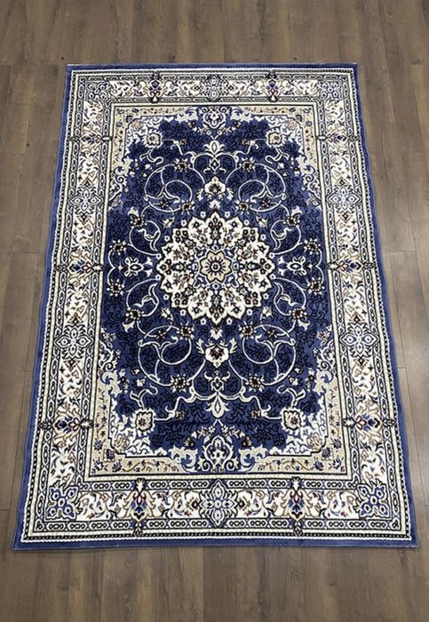 Продам ковер в хорошем состоянии