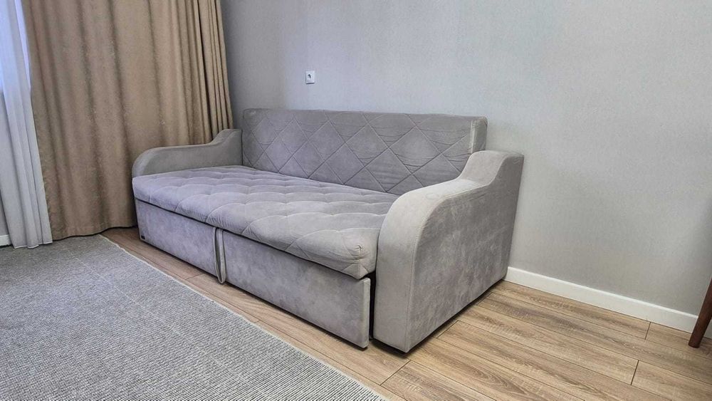 Срочно продам спальный диван