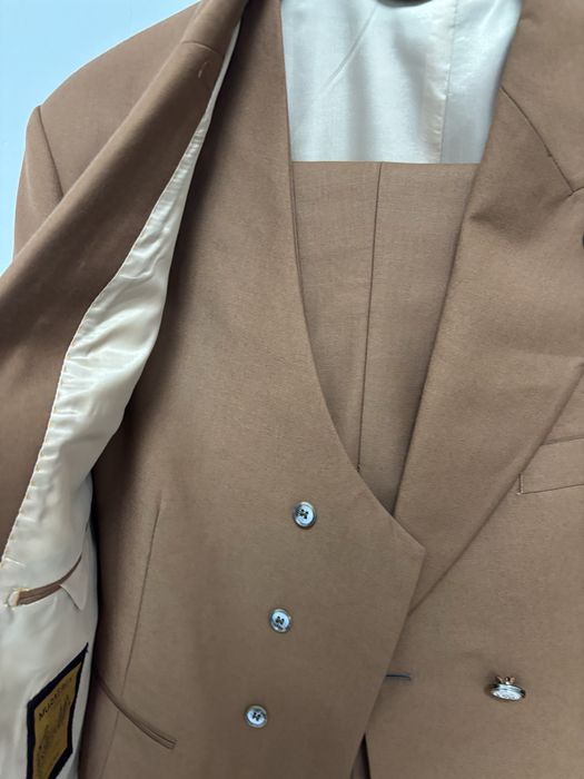 Продаеться костьюм MURATBEY