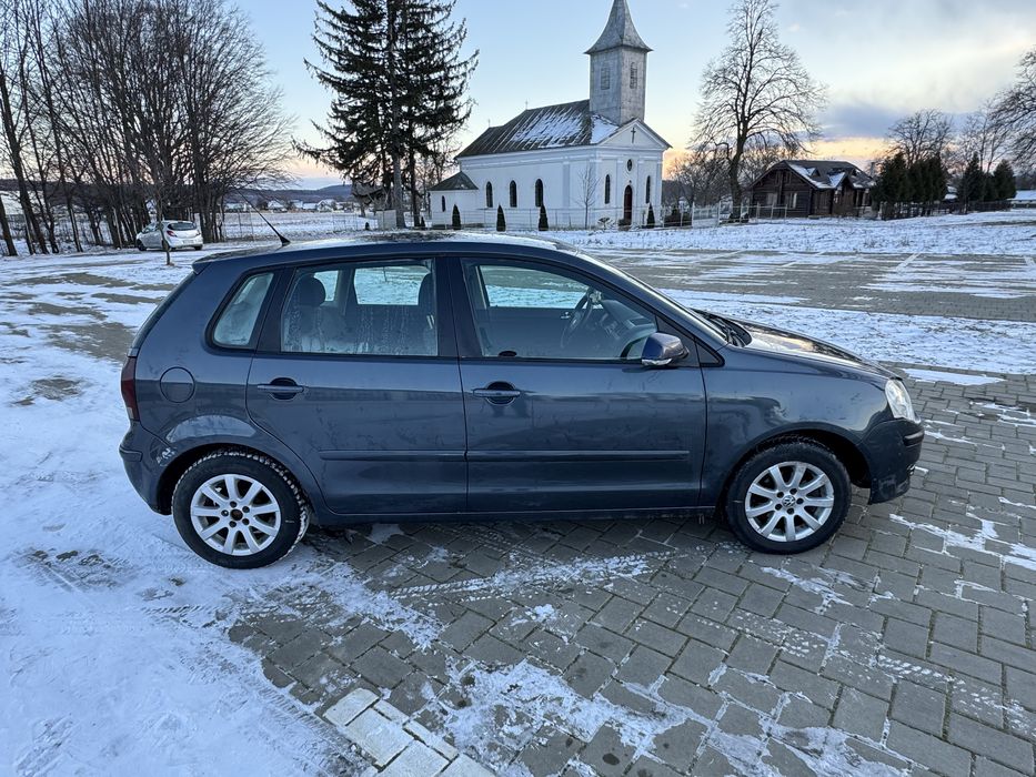 Vând Volkswagen Polo