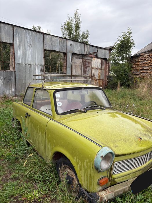 Vând trabant de colecție