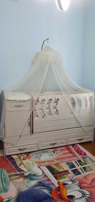 Детская кроватка