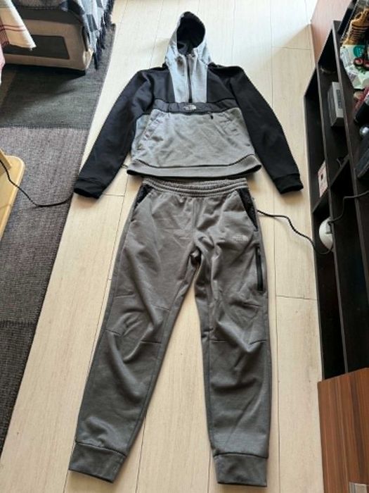 The North Face спортен екип