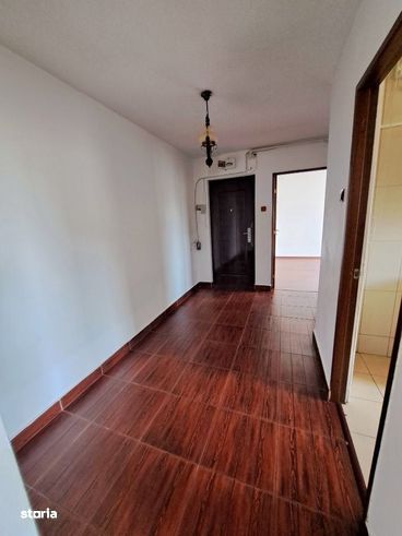 Zona Balaban, micro 5 Targoviste, Vanzare apartament 3 camere — fotografia 1