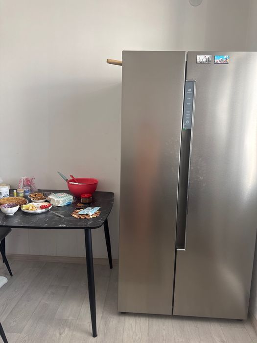 Квартираға жас қыздар аламын!!