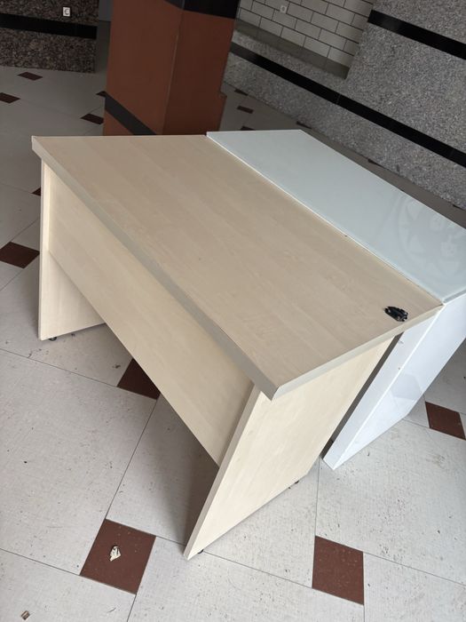 Маса и бюро на символични цени