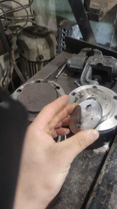 Токарь токарные работы токарные услуги шлифовка ГБЦ фрезеровка ГБЦ ...