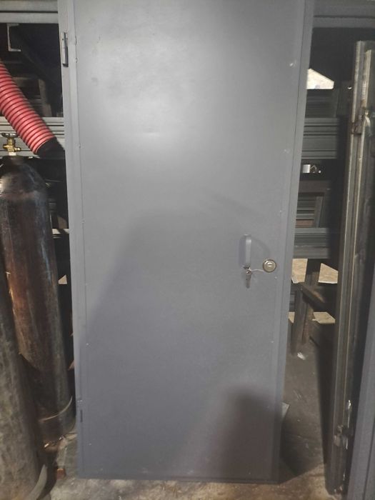 Метални врати за мазета и тавани входове,реетки