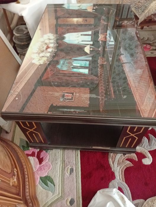 Продаётся журнальный столик