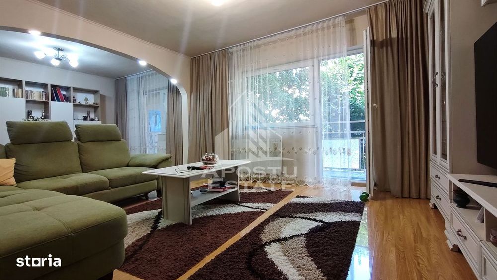 Apartament 4 camere, centrala proprie, zona Miorita
