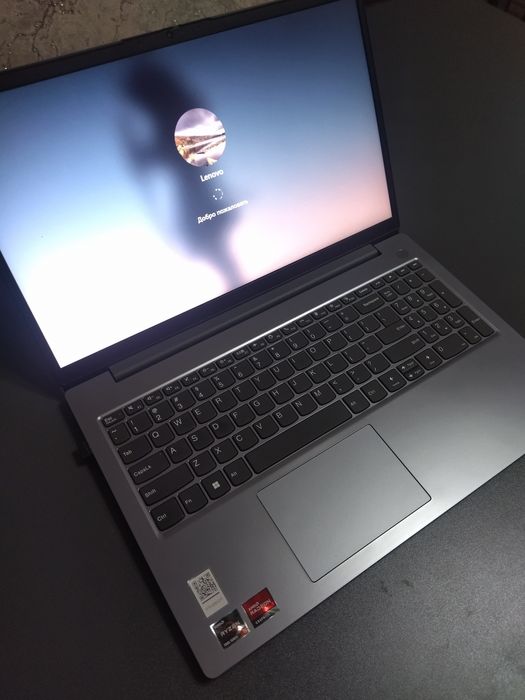 Lenovo 82 yu noutbuk sotiladi