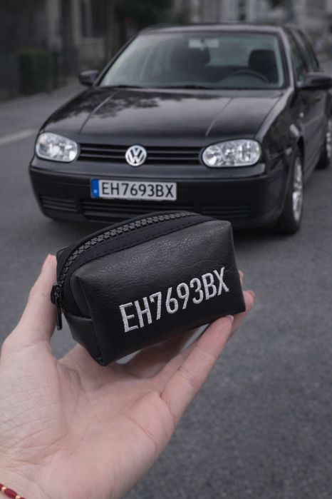 Персонализиран калъф за ключове с бродерия