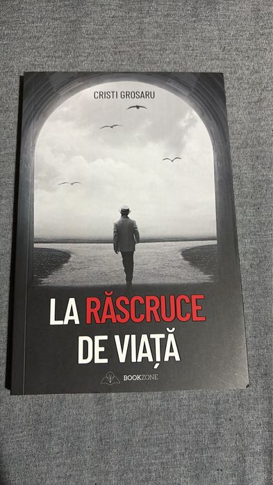 Vand carti in stare foarte buna