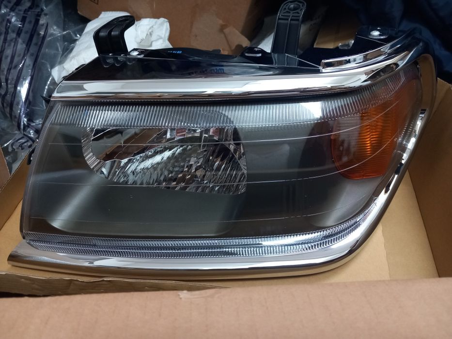 Far mitsubishi  pajero pajero sport