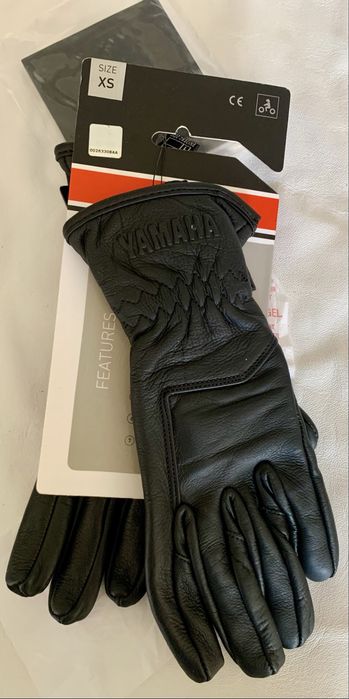 Manusi moto Yamaha Noi!