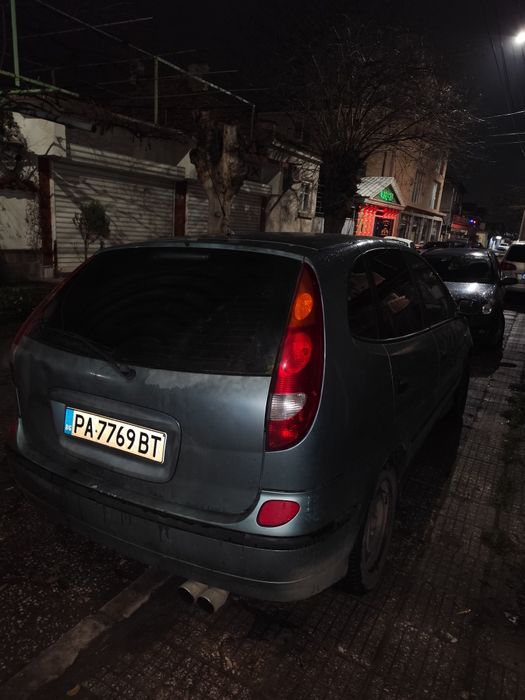 Nissan Almera Tino