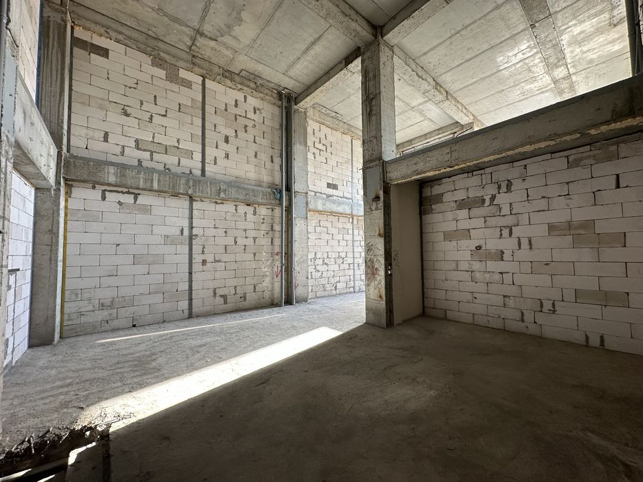 Аренда Коммерческое посещение на Mirabad Avenue