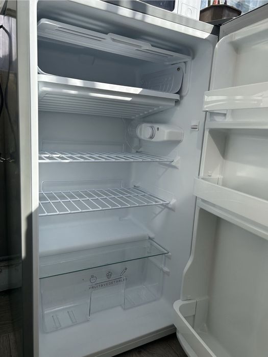 Хладилник Arielli