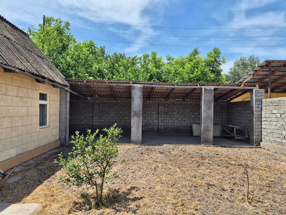 Uy sotiladi Toshkent viloyati, Yangiyo`l tumani,