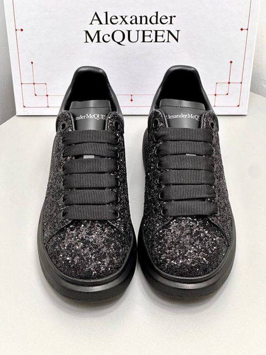 Alexander McQueen Dama