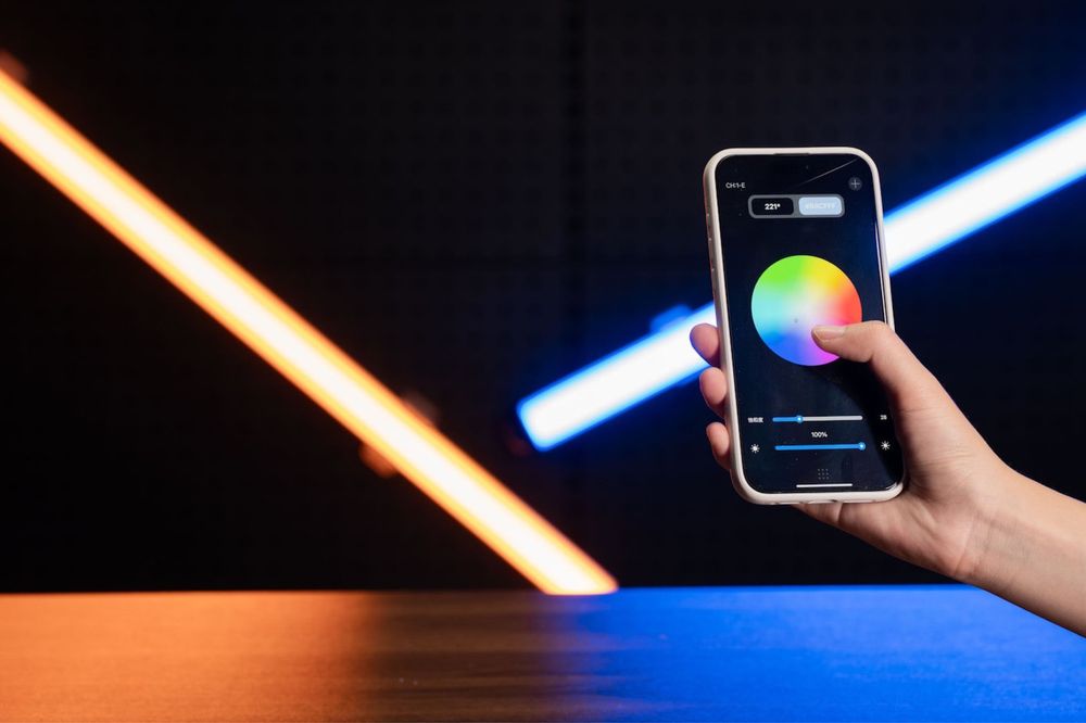 Viltrox K90 RGB komplektida 2ta palka chiqadi .Garantiya dokondan
