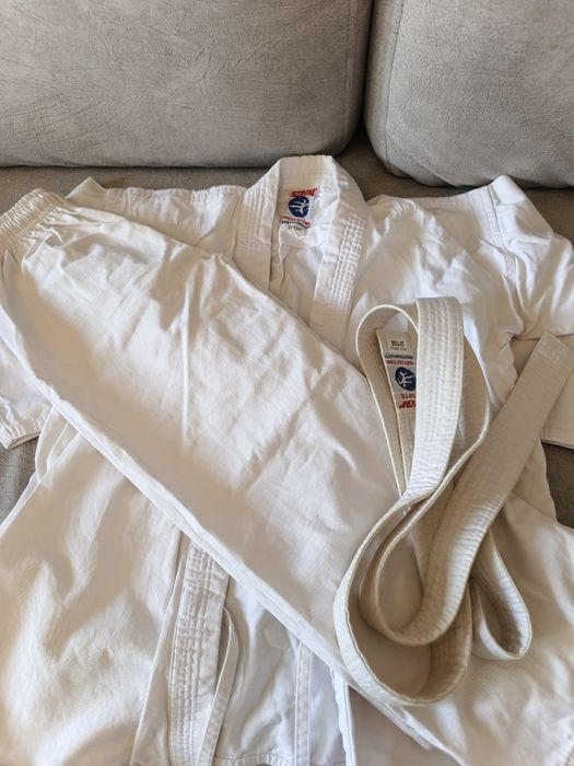 Продам кимоно для каратэ и казахша курес