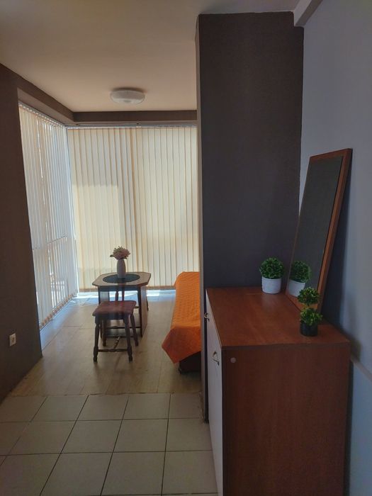 Дава се под наем Четиристаен апартамент в Поморие - 40 кв.м за 204 € - Снимка #2