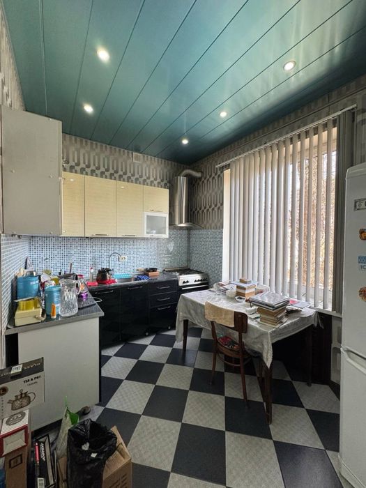 Срочна Ул Шота Руставели 3 комнатная