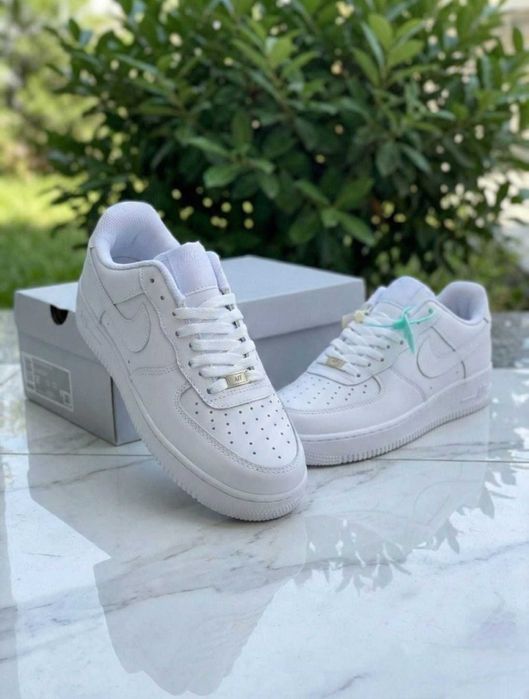 Adidasi Nike Air Force 1 Triple White Low