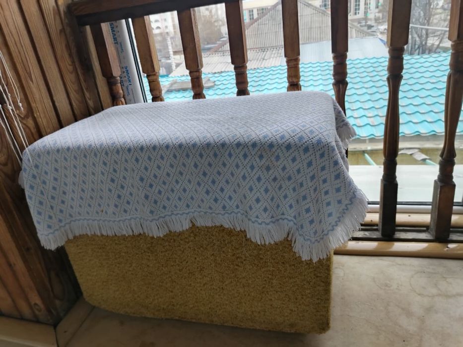 Продам пуфик дешево